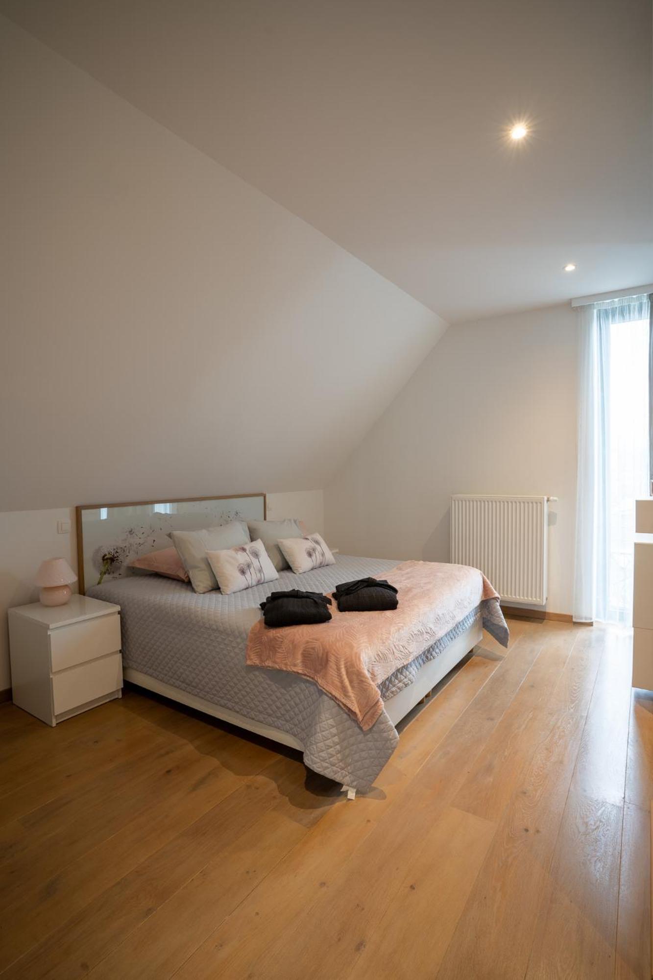 Bed and Breakfast Les Arbres Sous Le Vent A 10 Min De Pairi Daiza Jurbise Esterno foto