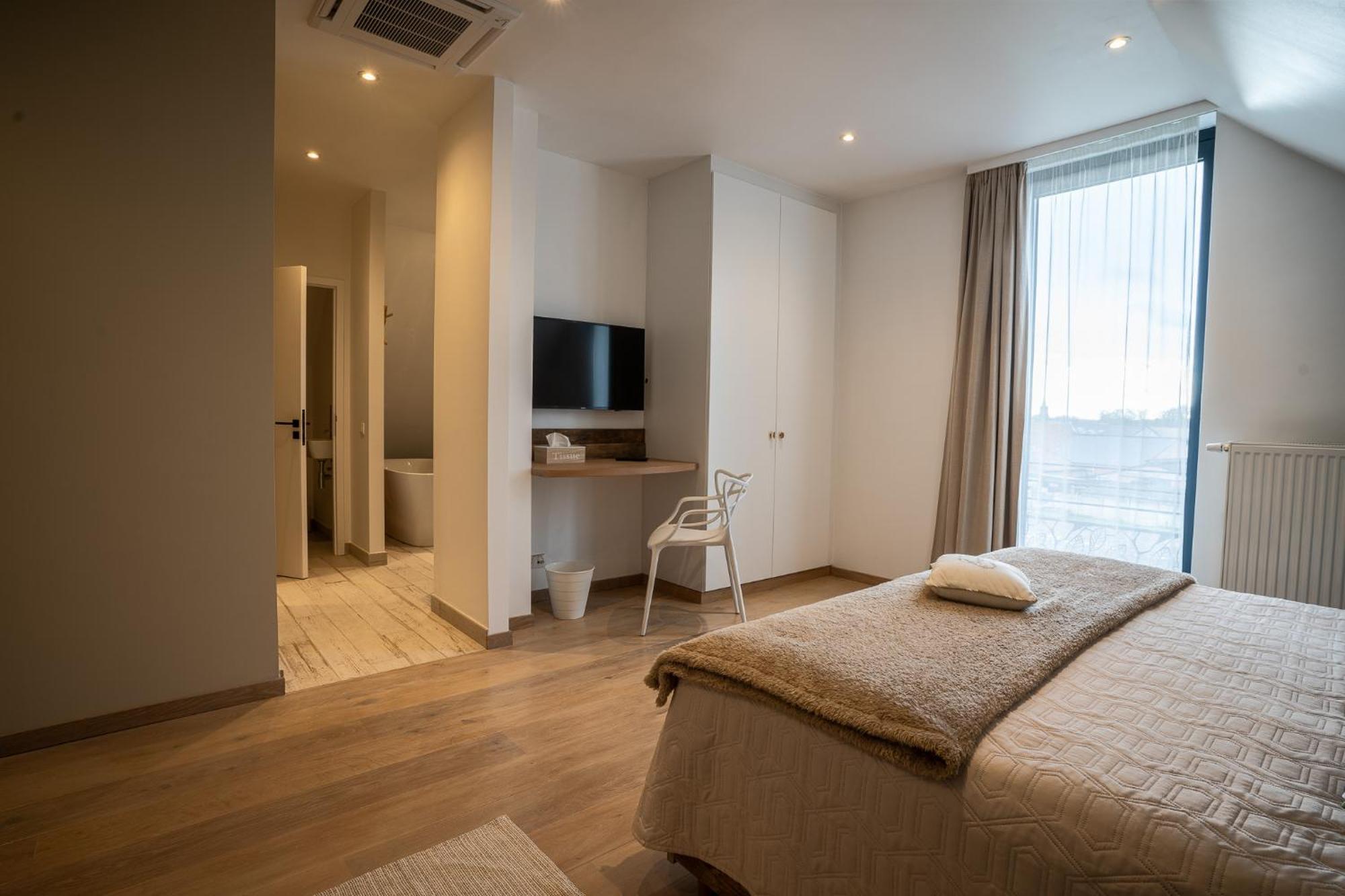 Bed and Breakfast Les Arbres Sous Le Vent A 10 Min De Pairi Daiza Jurbise Esterno foto