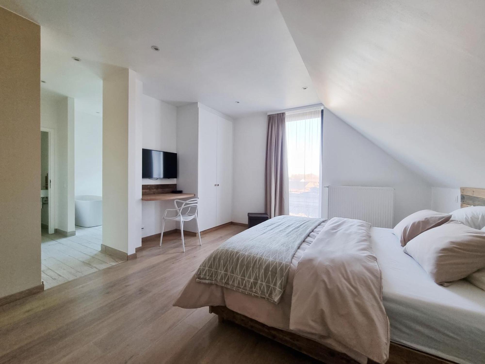 Bed and Breakfast Les Arbres Sous Le Vent A 10 Min De Pairi Daiza Jurbise Esterno foto